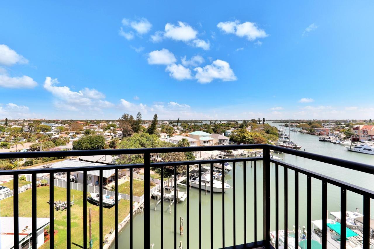 Apartamento Bay Front Oasis St. Pete Beach Exterior foto