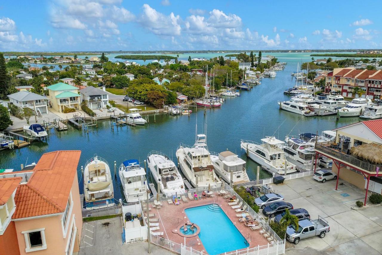 Apartamento Bay Front Oasis St. Pete Beach Exterior foto